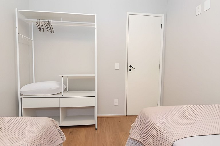 Mtr706| Hab. con condominio completo en Leblon