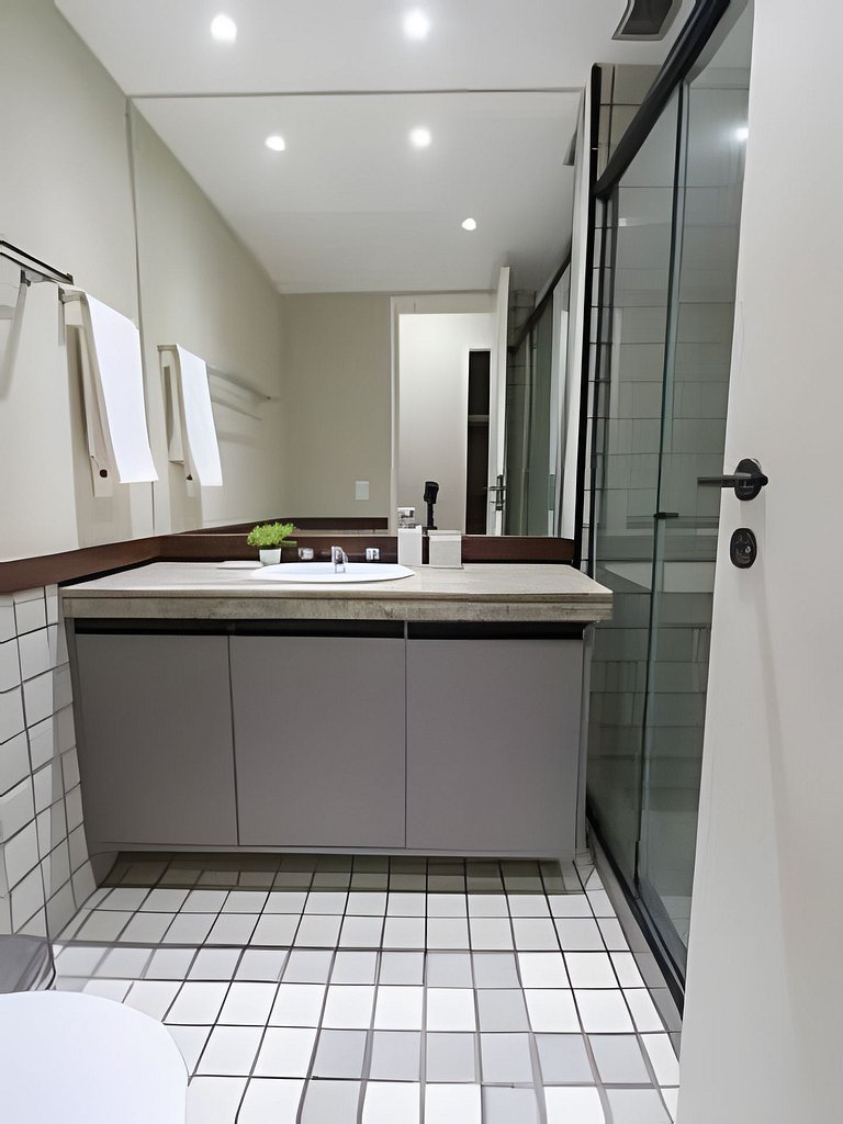 Mtr706| Hab. con condominio completo en Leblon