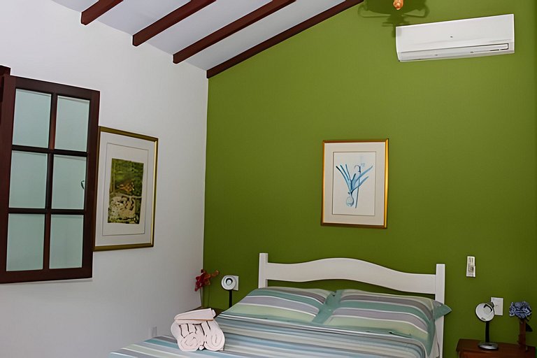 Gui8a| Casa com piscina em Secretário