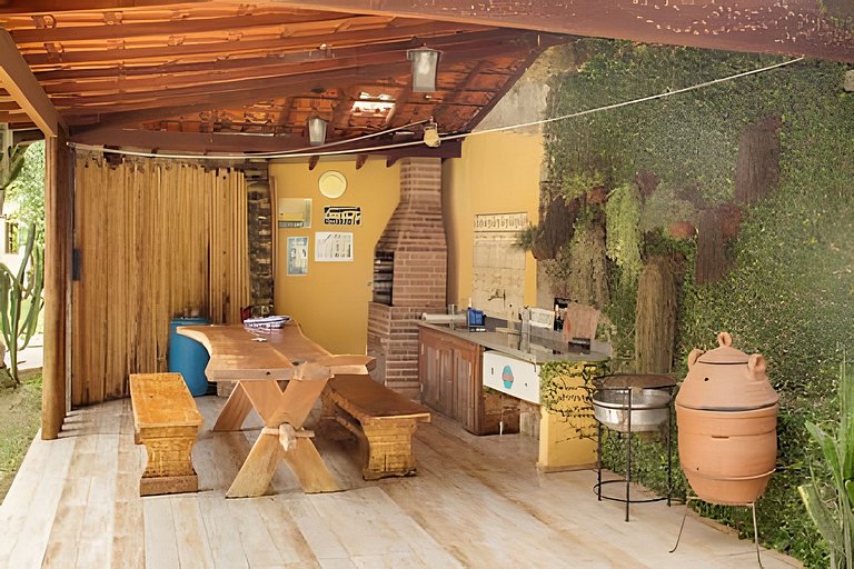 Gui8a| Casa com piscina em Secretário