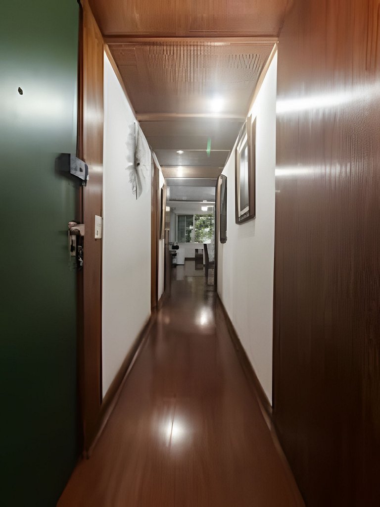 Ff102| Leblon, 3 blocks from the beach