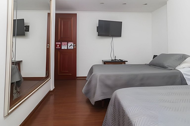 Ff102| Leblon, 3 quadras da praia, até 9 pessoas