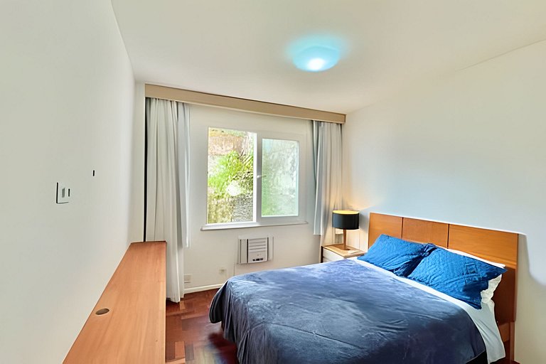 Rub303| 2 bedrooms in a tree-lined street in Baixo