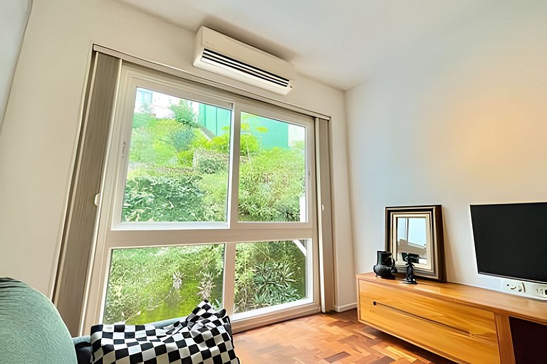 Rub303| 2 bedrooms in a tree-lined street in Baixo