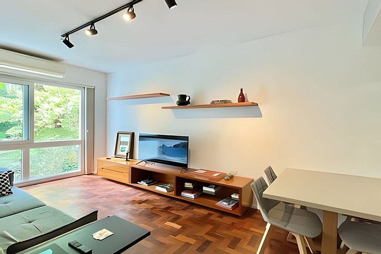 Rub303| 2 bedrooms in a tree-lined street in Baixo