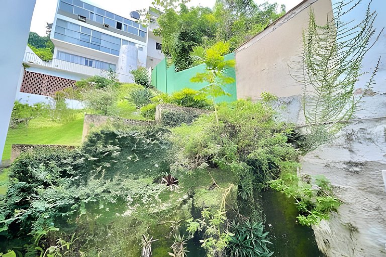 Rub303| 2 bedrooms in a tree-lined street in Baixo