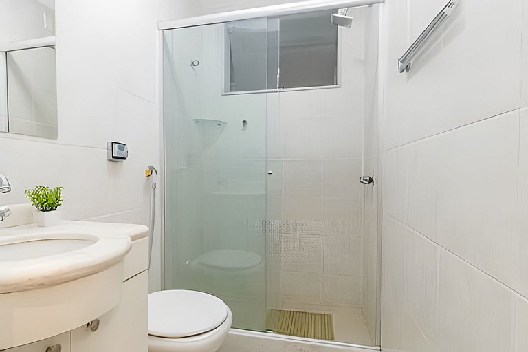 Urq216| Studio in Leblon for 4 people