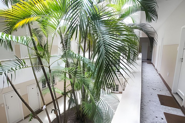 Urq216| Studio in Leblon for 4 people