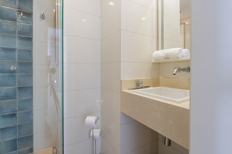 Car1003|Fully renovated and equipped apt in Leblon