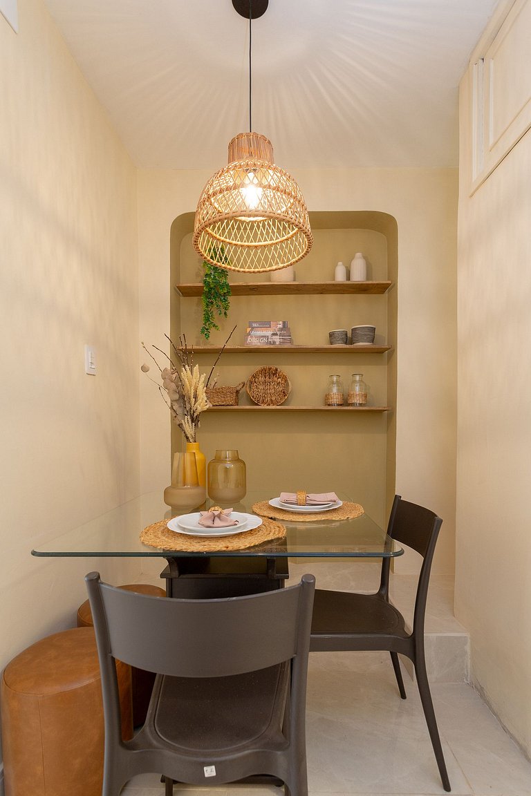 Peru1107| Lindo studio, Copacabana quadra da praia