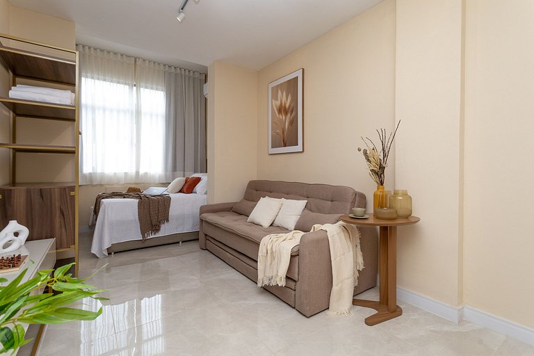 Peru1107|Nice apt, Copacabana one block from beach