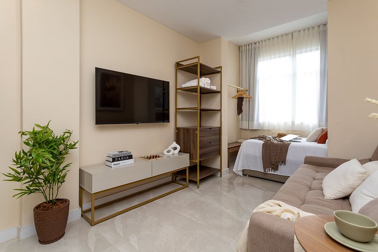 Peru1107|Nice apt, Copacabana one block from beach