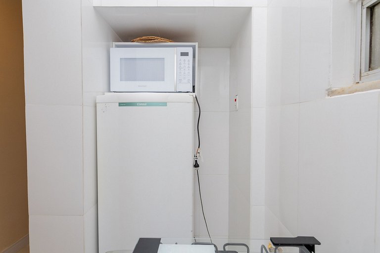 Peru1107|Nice apt, Copacabana one block from beach