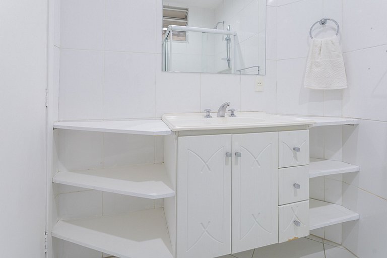 Afra307|Spacious and sophisticated apt in Leblon