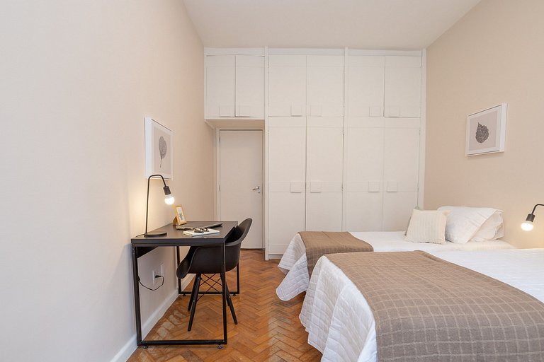 Afra307|Spacious and sophisticated apt in Leblon