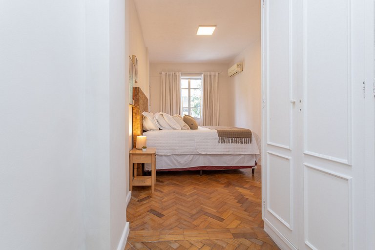 Afra307|Spacious and sophisticated apt in Leblon