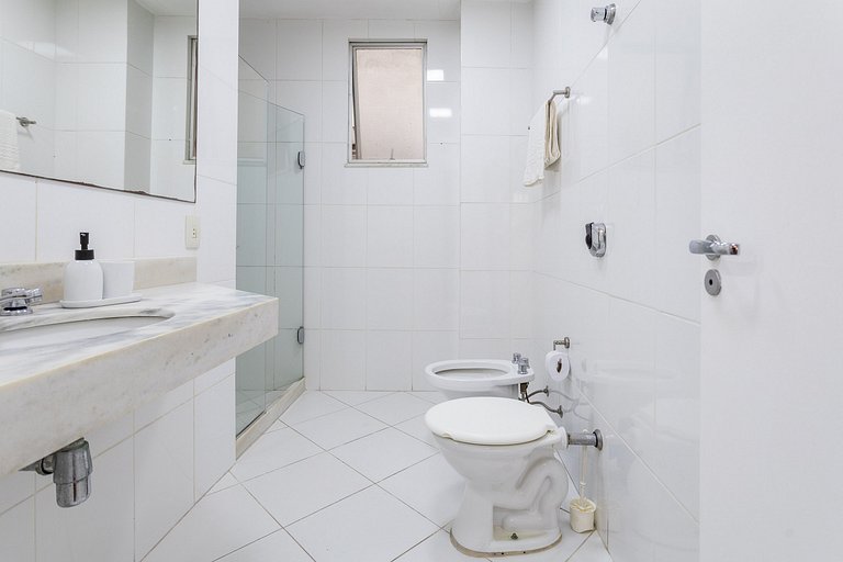 Afra307|Spacious and sophisticated apt in Leblon