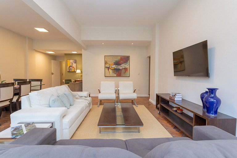 Afra307|Spacious and sophisticated apt in Leblon