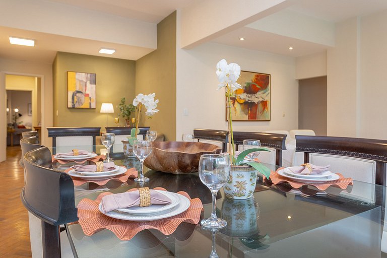 Afra307|Spacious and sophisticated apt in Leblon