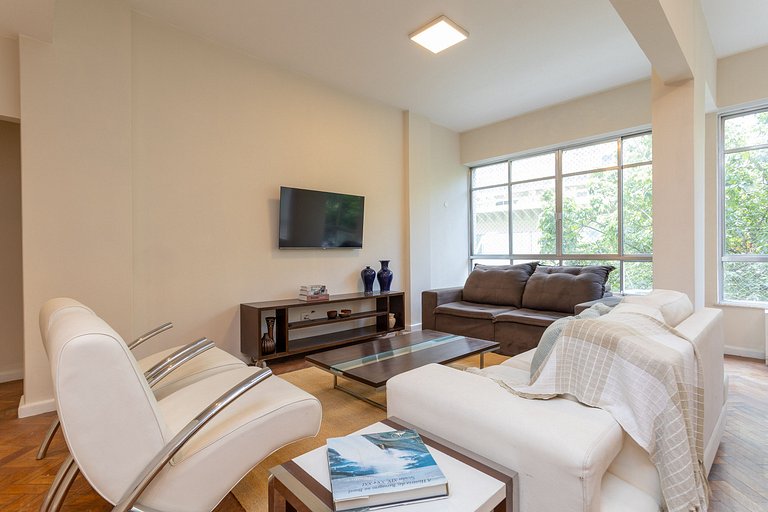 Afra307|Spacious and sophisticated apt in Leblon