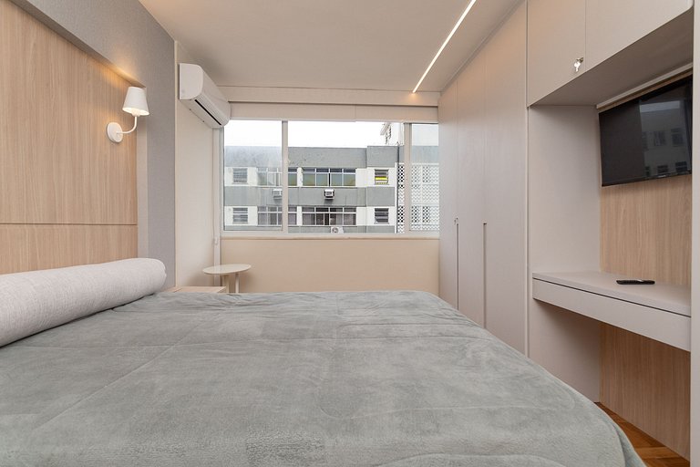 Great apart in Leblon, 5 mn from the beach