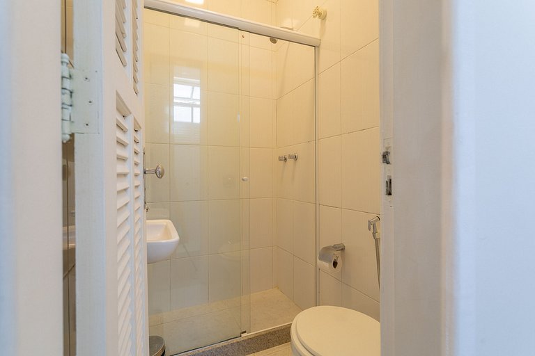 Góis 403|Charming studio in Leblon for 4 people