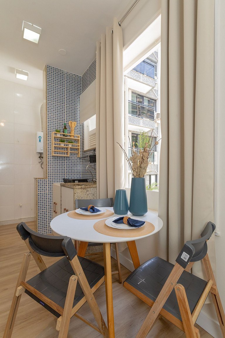 Góis 403|Charming studio in Leblon for 4 people