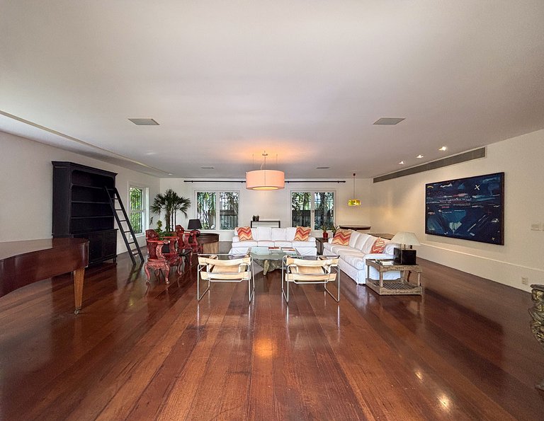 House with pool in Leblon (Jd Pernambuco)