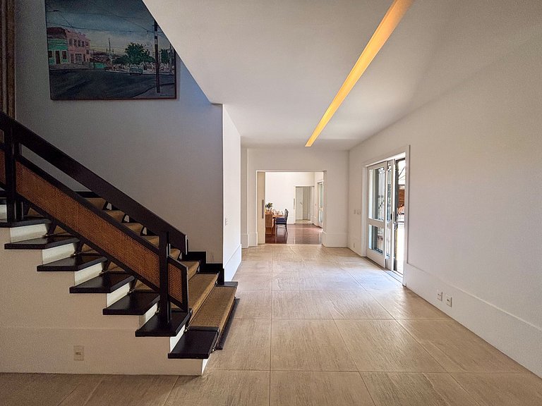 Casa con piscina en Leblon (Jd Pernambuco)