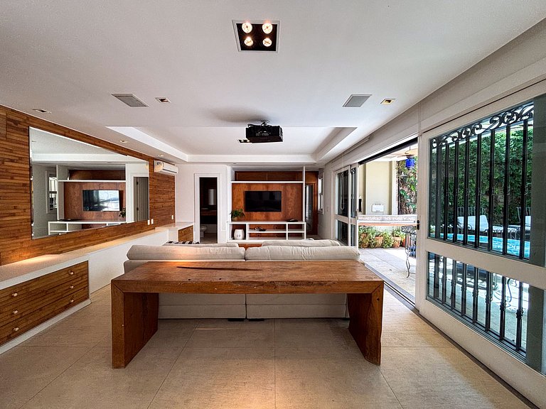 House with pool in Leblon (Jd Pernambuco)