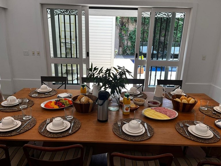 Casa con piscina en Leblon (Jd Pernambuco)