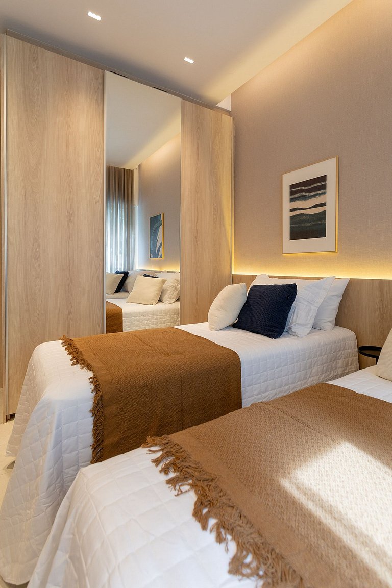 Mtr101 | 2 suites in Leblon, 7 min from the beach