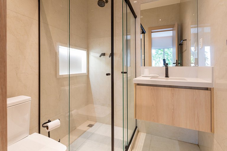 Mtr101 | 2 suites in Leblon, 7 min from the beach