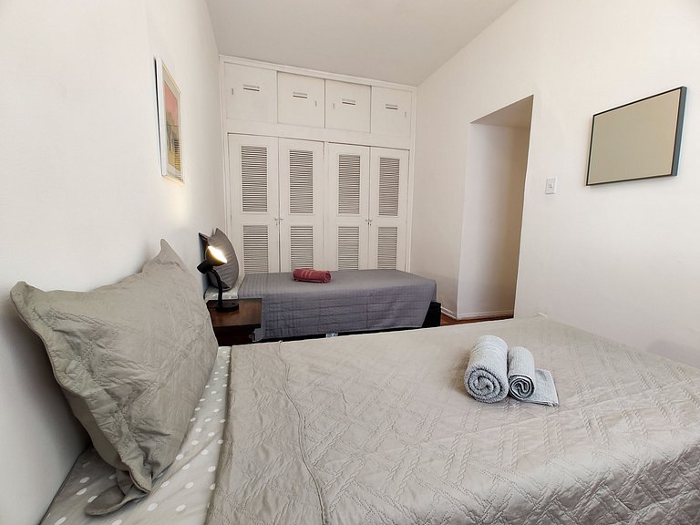 Tone701|3 rooms in Copacabana, 3 blocks from beach