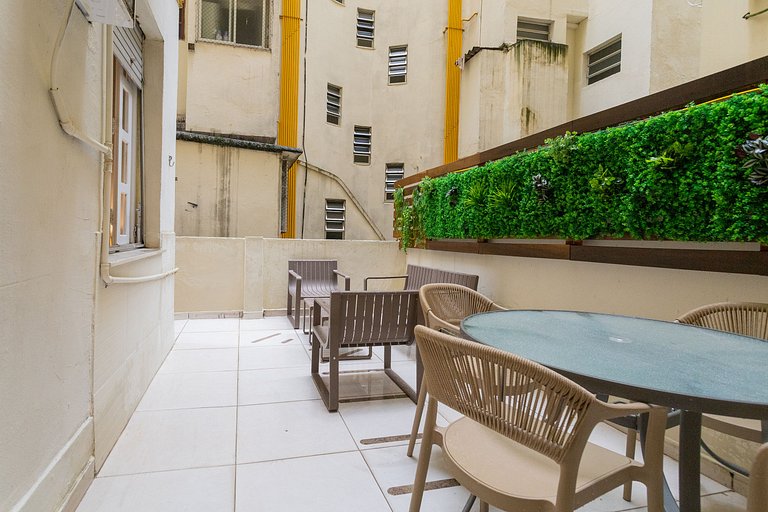 Paula206| Apt on the beach block in Copacabana