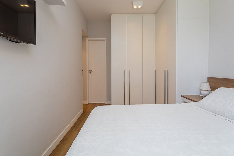 Coronel102|Refined flat in Barra