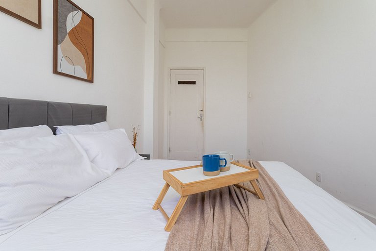 Glória801|3-bedroom apt with great views!