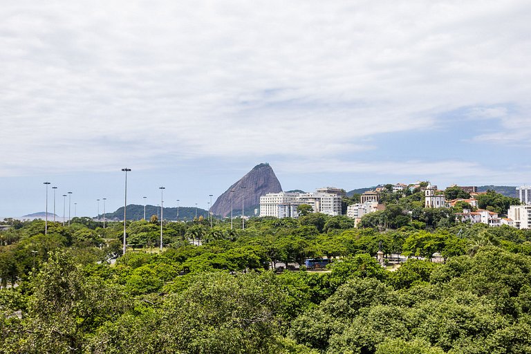 Glória801|3-bedroom apt with great views!