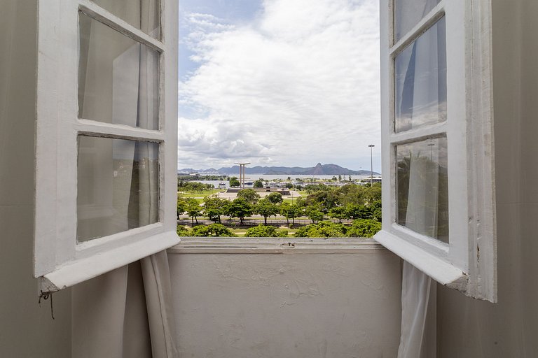 Glória801|3-bedroom apt with great views!