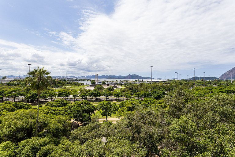 Glória801|3-bedroom apt with great views!