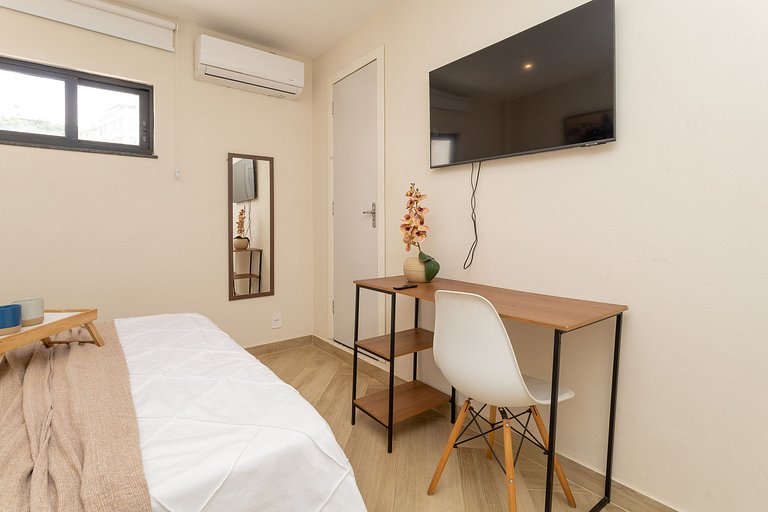 Glória803| Quarto e sala aconchegante na Glória