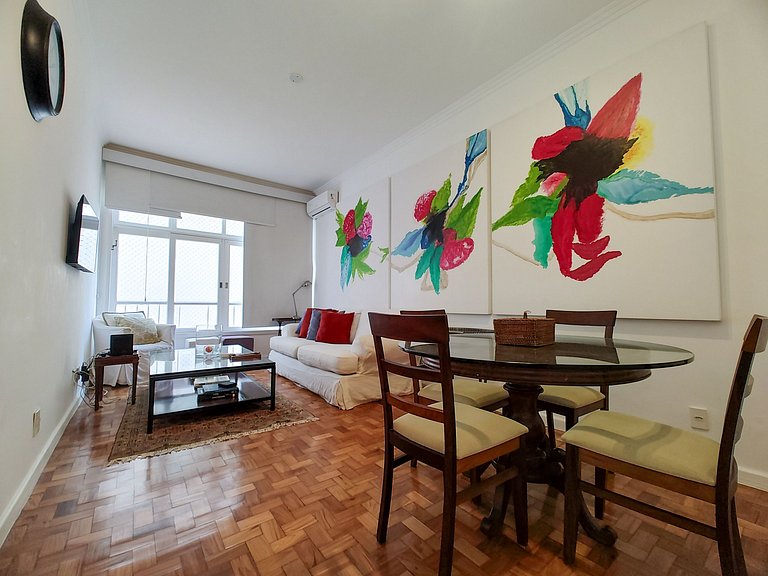 Afra305 | 2 suites in Leblon, 3 minutes from beach