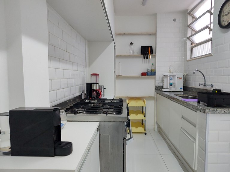 Afra305| 2 suites no Leblon a 3 min da praia