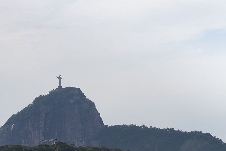 NS904|2 rooms in Copacabana overlooking the Christ