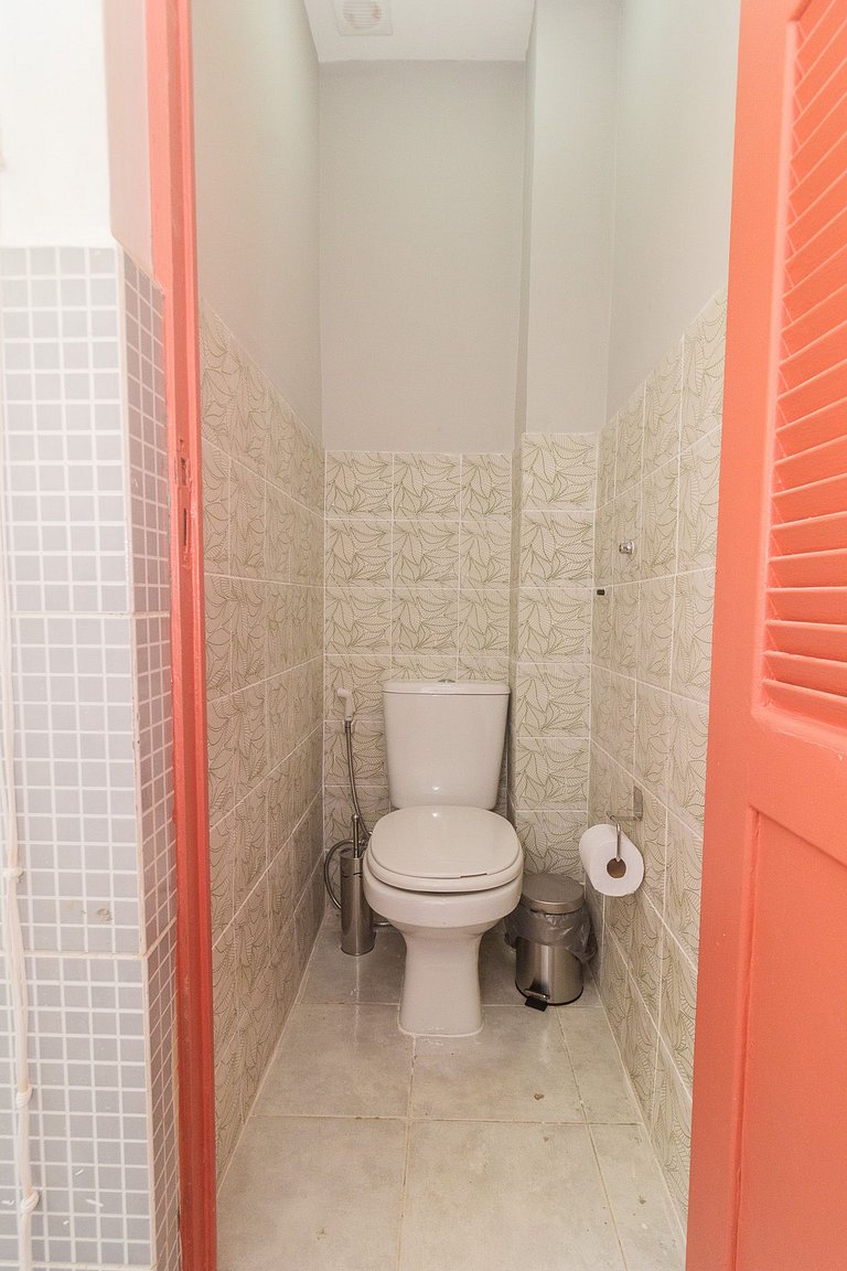 God302| Charm and comfort 1 block from Lagoa