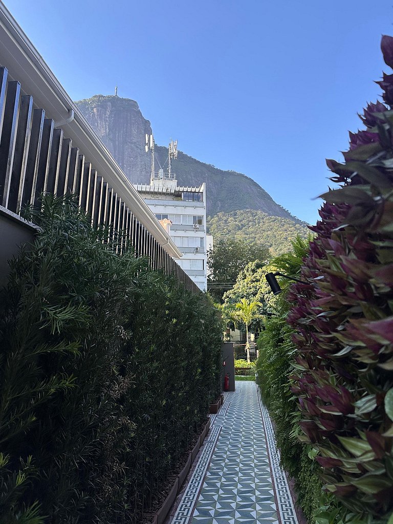 JB403|Duplex com piscina no Jardim Botânico