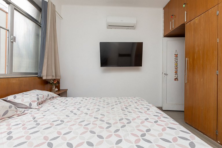 Raul704|Apt in Copacabana two blocks from beach