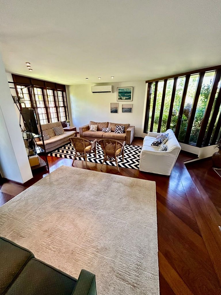 CasaBarra55| Casa com 4 quartos, piscina e sauna