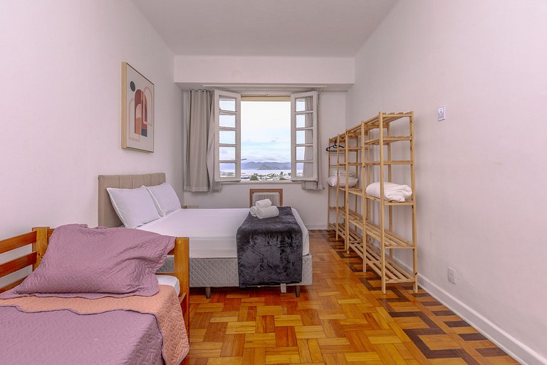 Glória801|3-bedroom apt with great views!
