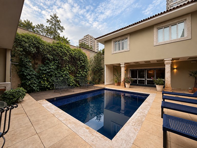 Casa con piscina en Leblon (Jd Pernambuco)